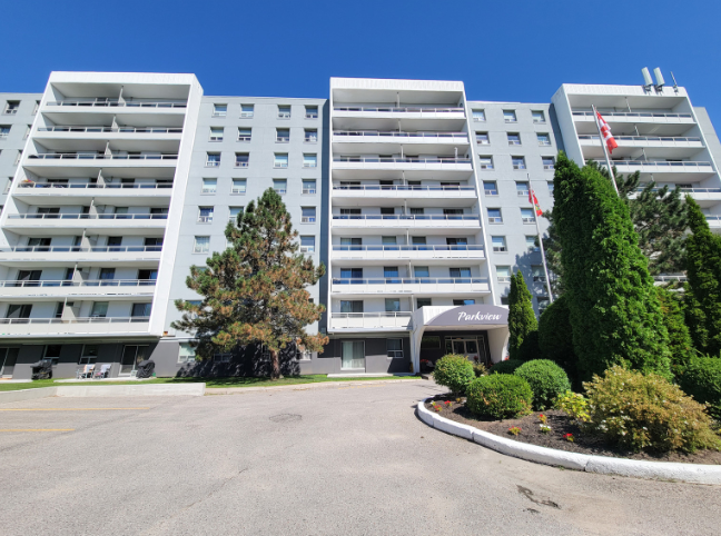 Apartment building exterior in Midland, Ontario